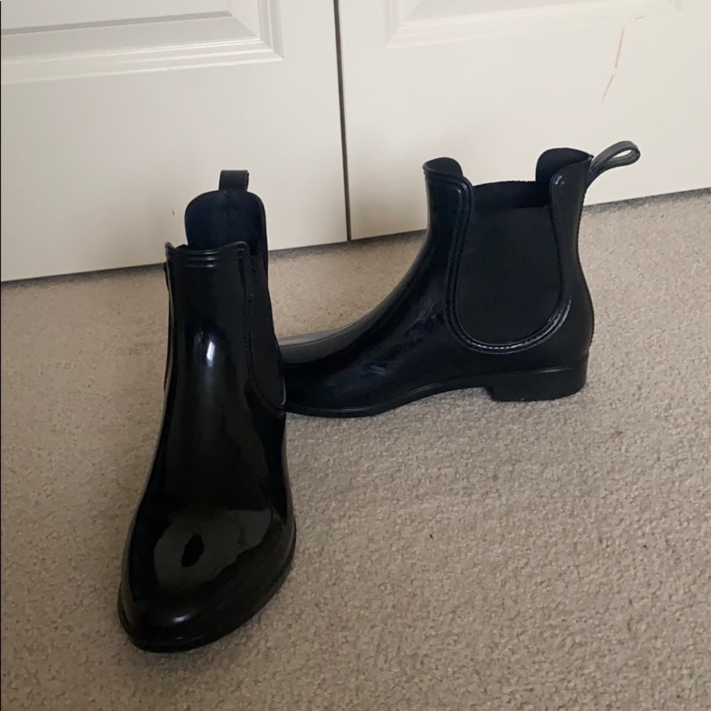 Shiny black booties - Picture 2 of 2